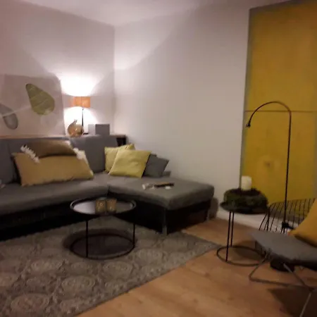 Apartment Charmante, Moderne *